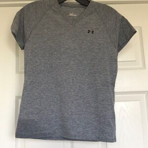 Used Under Armour Gray Short Sleeve Tee Size XS